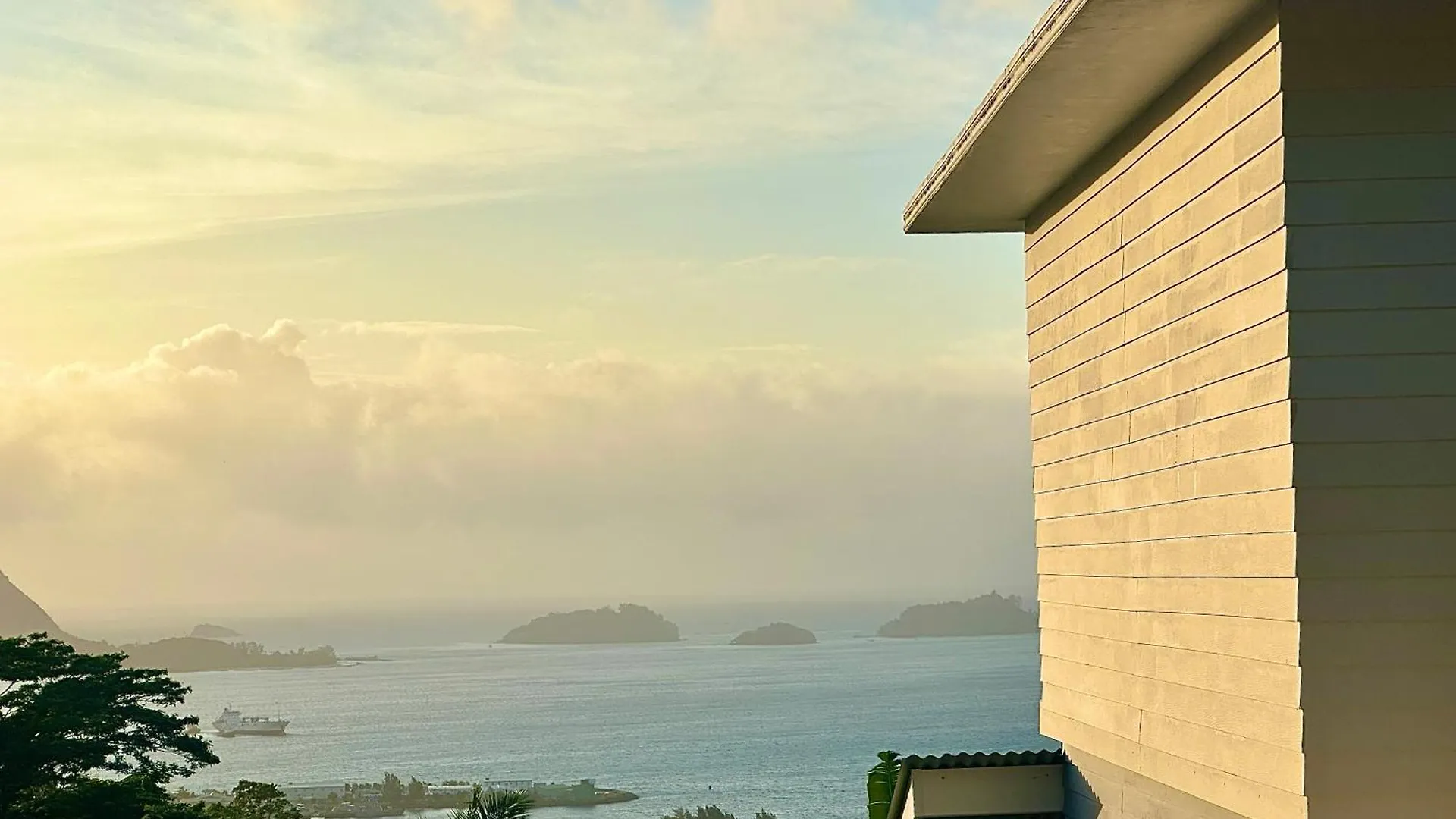 Shab Apartment De Quincey Village 0*,  塞舌尔