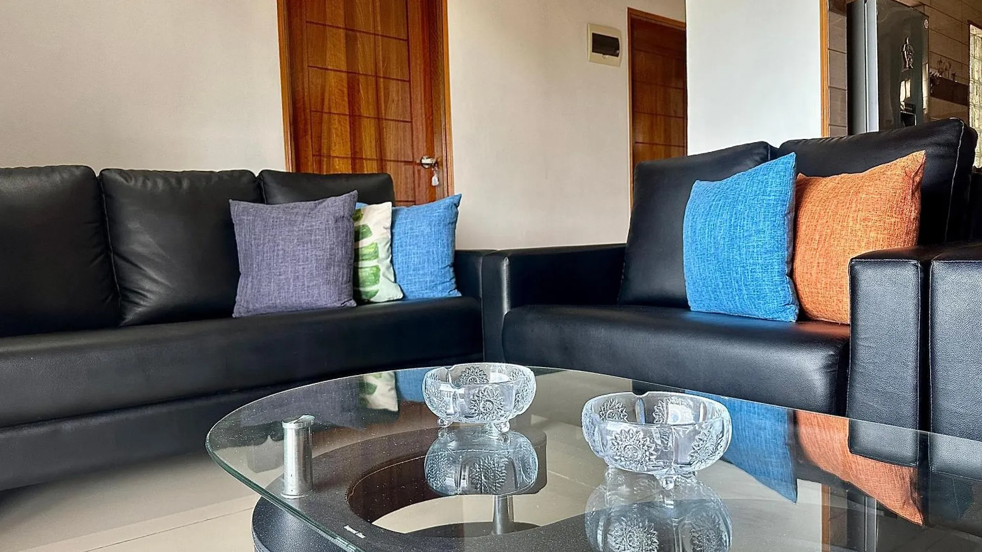 Shab Apartment De Quincey Village